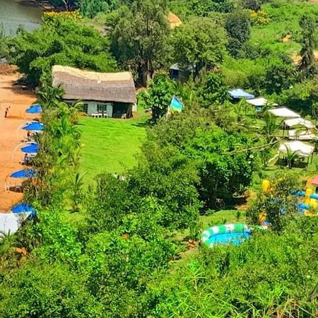 Ches Bay Resort Nangina Ngoại thất bức ảnh