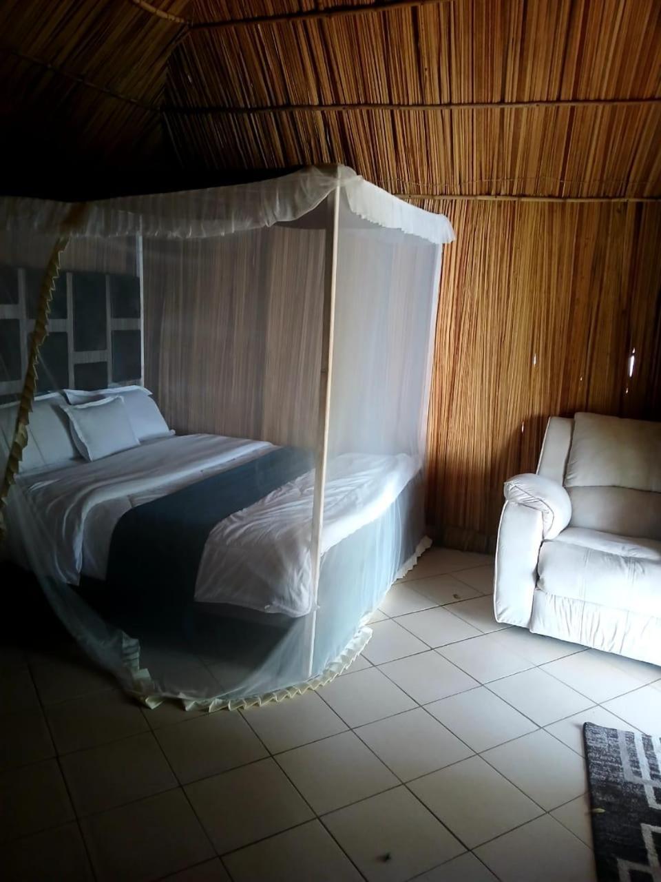 Ches Bay Resort Nangina Ngoại thất bức ảnh