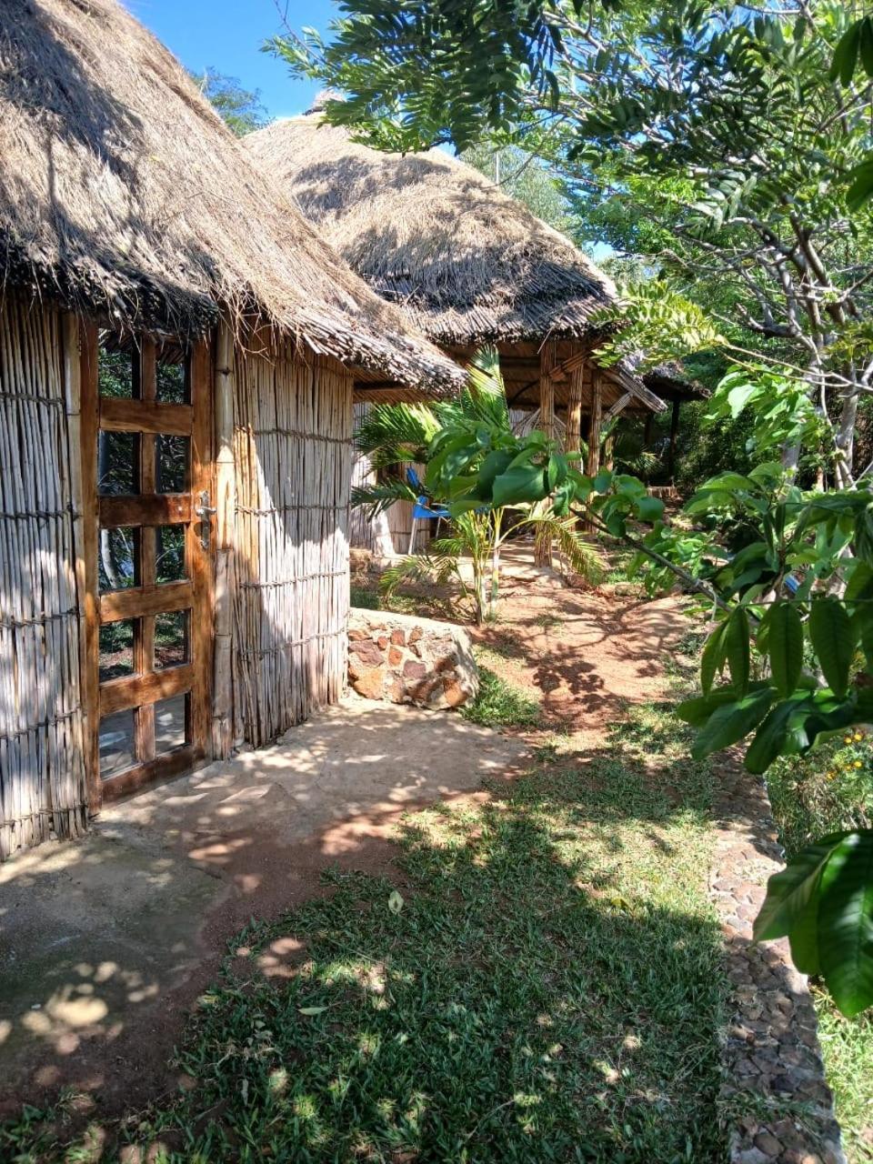 Ches Bay Resort Nangina Ngoại thất bức ảnh