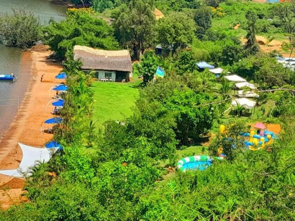 Ches Bay Resort Nangina Ngoại thất bức ảnh